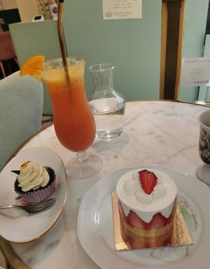  at Jo and Nana Cakes in Paris