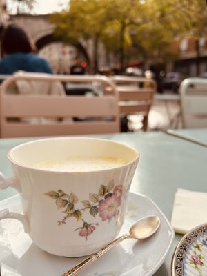 Vegan golden chai  at Jo and Nana Cakes in Paris