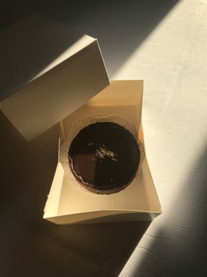 Chocolate praline tart at Jo and Nana Cakes in Paris