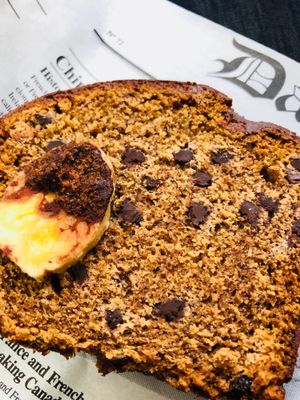 Banana and chocolate loaf at Jo and Nana Cakes in Paris