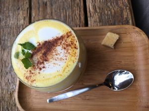 Golden almond latte  at Kek in Delft