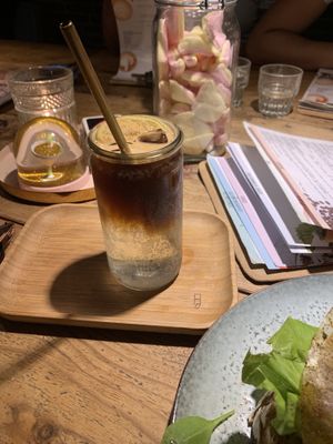  Black tonic at Kek in Delft