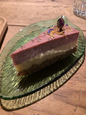 Raw cheesecake at Kek in Delft
