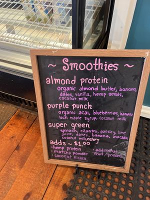 I had the purple punch 👍  at Shayna B's By The Sea in Westbrook