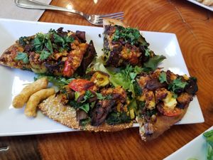 Hawaiian Pizza at Shayna B's By The Sea in Westbrook