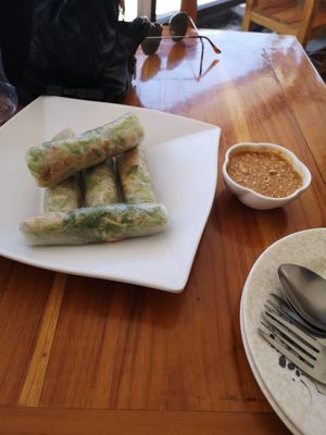 Fresh spring rolls with a great dipping sauce at Phonheuang Cafe in Luang Prabang