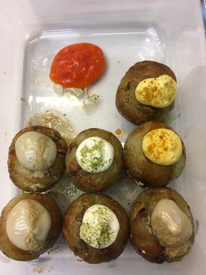 Extra mushyaki in my glass container, plus housemade sweet and spicy sauce at Bǎo Gū Shāo 寶菇燒 - Mushyaki in Taipei