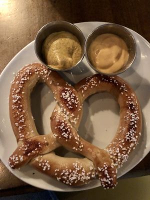 Pretzel 🥨   at Beelman's in Los Angeles