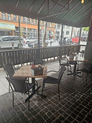  at Beelman's in Los Angeles