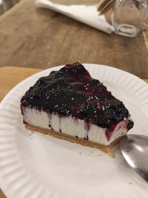 Blueberry cheesecake at Missfagiola in Bologna
