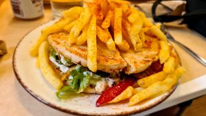 Two peas in a pod at Peas in Athens