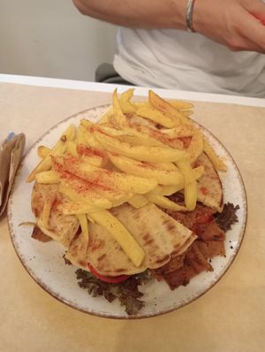 Two peas in a pod at Peas in Athens