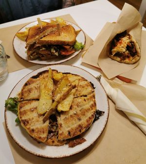 Seitan at Peas in Athens