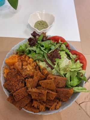Buddha Bowl with Seitan at Peas in Athens