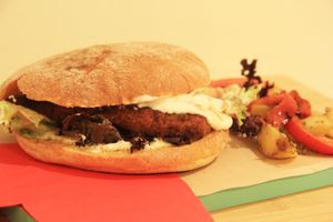 burger :) at Peas in Athens