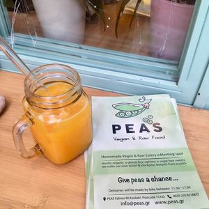 The freshest orange juice ever at Peas in Athens