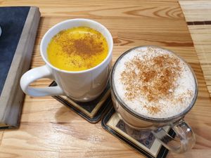 Golden milk, chai latte at Peas in Athens