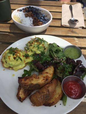 Smoothie bowl and Benny breakfast  at Hello 123 in Toronto