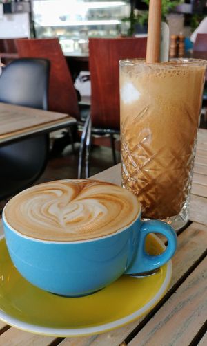 Soy flat white and iced dirty chai at Nature Cafe/Bar in Frankston