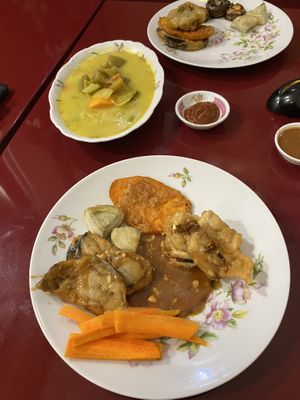 Fried tofu, tempura and soup at Restaurant Pékin in Nice