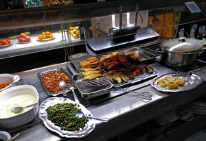 Appetizers from the buffer at Restaurant Pékin in Nice