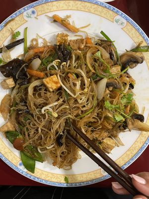 Vegan noodle stir fry  at Restaurant Pékin in Nice