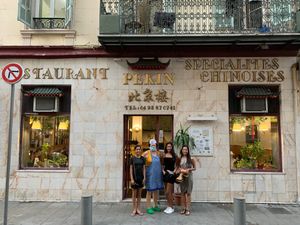 The shop and owner  at Restaurant Pékin in Nice