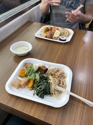   at Qi Lin Su Shi Guan in Taipei