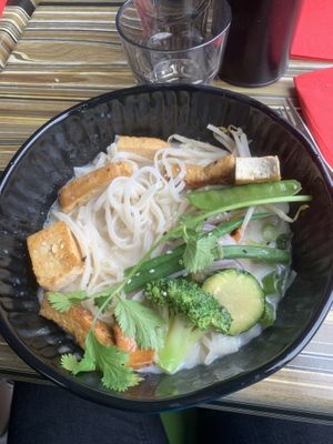 Tofu with no gluten noodles  at OKanjou in Aix-les-bains