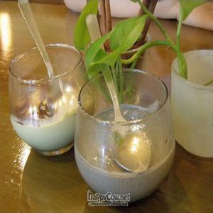 Avocado Pudding and Black Sesame Pudding at LivinGreens in Central Singapore