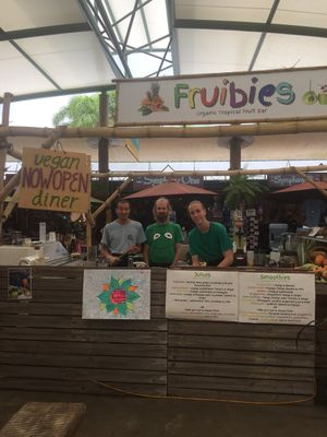 Fruibies stand in the heart of Kuranda Village! Best and unique place to have a smoothie made with 100% local and organic fruits, no add milks or sugar!! Also seeling Sugarcane juice and coconuts! For meals you can have amazing coconut& roast pumpkin salads and raw vegan homemade gluten free wraps and crepes! ??☀️ at Fruibies in Kuranda
