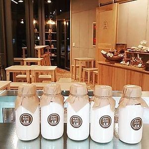 Dawn that has not come yet. The kitchen of Yami Yumil is. I am busy preparing to open the store. Every day # dawn making # Nut Milk . Called almonds and only by heart. Creating a # Almond Milk . # Put organic coconut milk . Creating a # coconut milk . . Yomi Yomi's sucking Yu. Made with extraordinary pride Yu ~ ~. # 100 Pro well- fed milk in milk. # Almond breeze with almond flavor added . Pure nut milks made with care. Take it . . # Nut Milk # Almond Milk # Coconut # Milk . # Uncomparable # Yami Yumil # Sue Yoo Yu . # Vegan # Bakery # Vegetarian heaven # Sincerity # full . # Hapgyeongjong # Hapjung Station # Hongdae # Hongdae restaurant . #vegetarian# Heaven # Low calorie # Nutrition score .

 at yummyyomil in Seoul