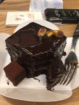 Chocolate cake  at yummyyomil in Seoul