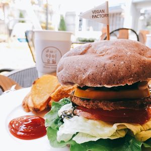 Real Mushroom Burger  at yummyyomil in Seoul
