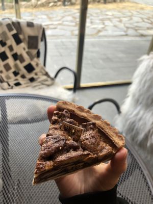 They have few gluten free options  at yummyyomil in Seoul