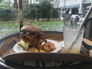 Bacon cheeseburger set (I choose lemonade) at yummyyomil in Seoul