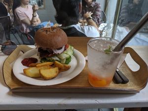 Teriyaki burger with potato wedges and grapefruit ade at yummyyomil in Seoul