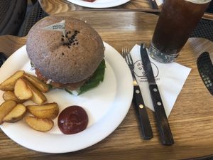 Vegan burger at yummyyomil in Seoul