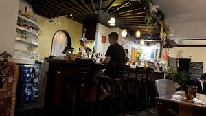 店內  at LaLa Zorba ララ・ゾルバ in Naha