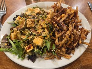 Poke at Island Vintage Coffee in Honolulu