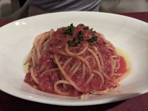 Spaghetti with tomato sauce at La Luce in Fujikawaguchiko