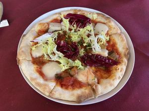 Vegan pizzaa  at La Luce in Fujikawaguchiko