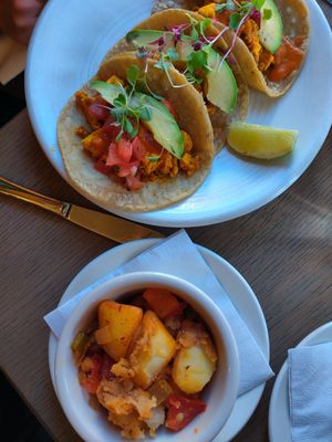 Tacos con huevos at Bar Verde in New York City