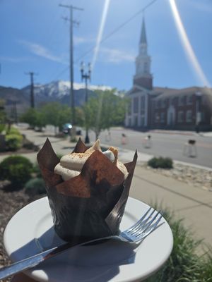 S'mores cupcake at Cuppa in Ogden