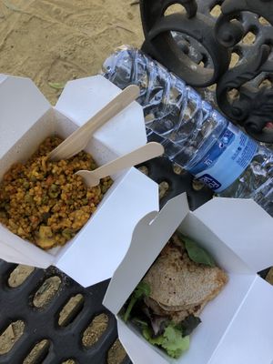 Peaella y quesadillas  at Verdetariano in Sevilla