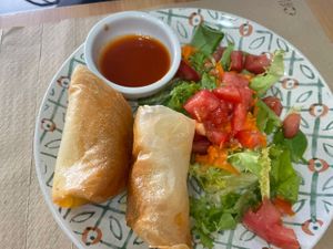 Rolls with sweet and sour sauce  at Verdetariano in Sevilla