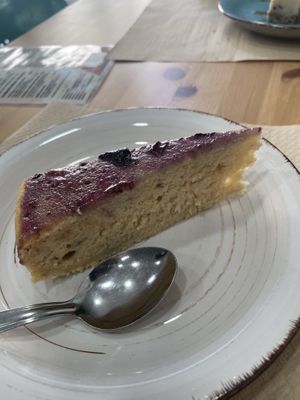 Lemon and blueberry  at Verdetariano in Sevilla