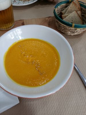 Cream of pumpkin and carrots at Verdetariano in Sevilla