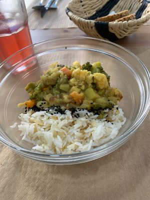 Curry con verduras at Verdetariano in Sevilla