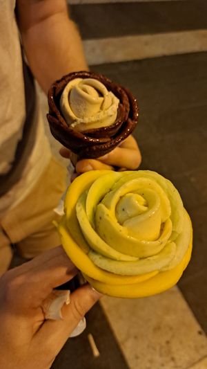  at Gelarto Rosa - Szent István in Budapest